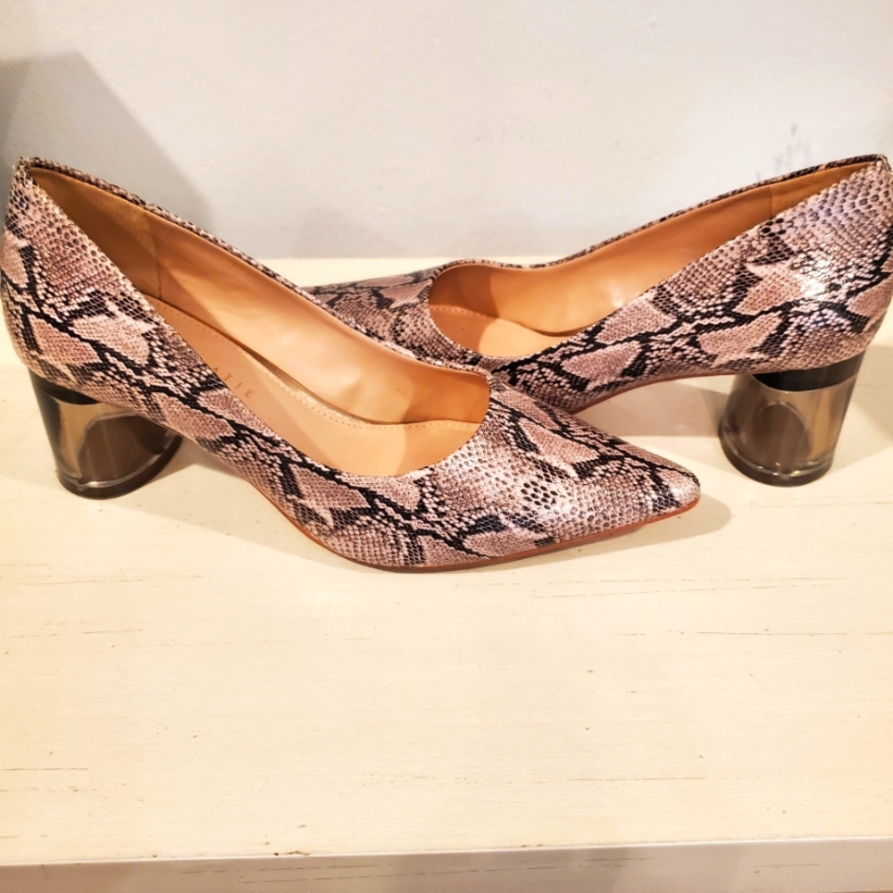 Kelly & Katie Snake Print w/Lucite Heel Pump Size 7